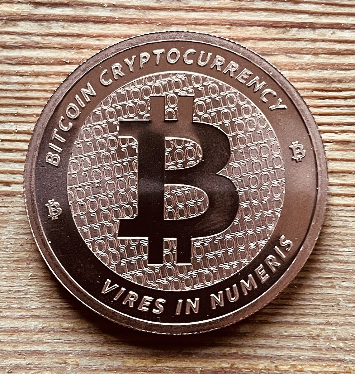 比特币纪念币主题静物