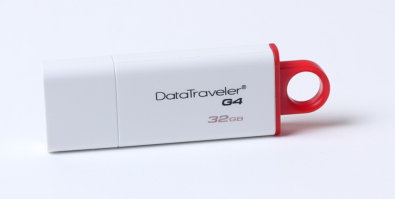 用於軟體更新資料的 USB 隨身碟