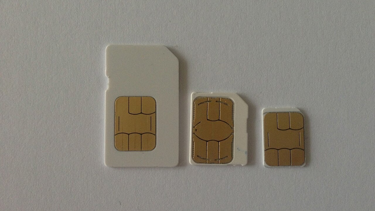 SIM 换卡风险怎么防：交易所账号与手机号解绑清单；主题示意配图